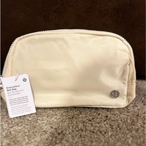Everywhere Belt Bag 1L Ivory